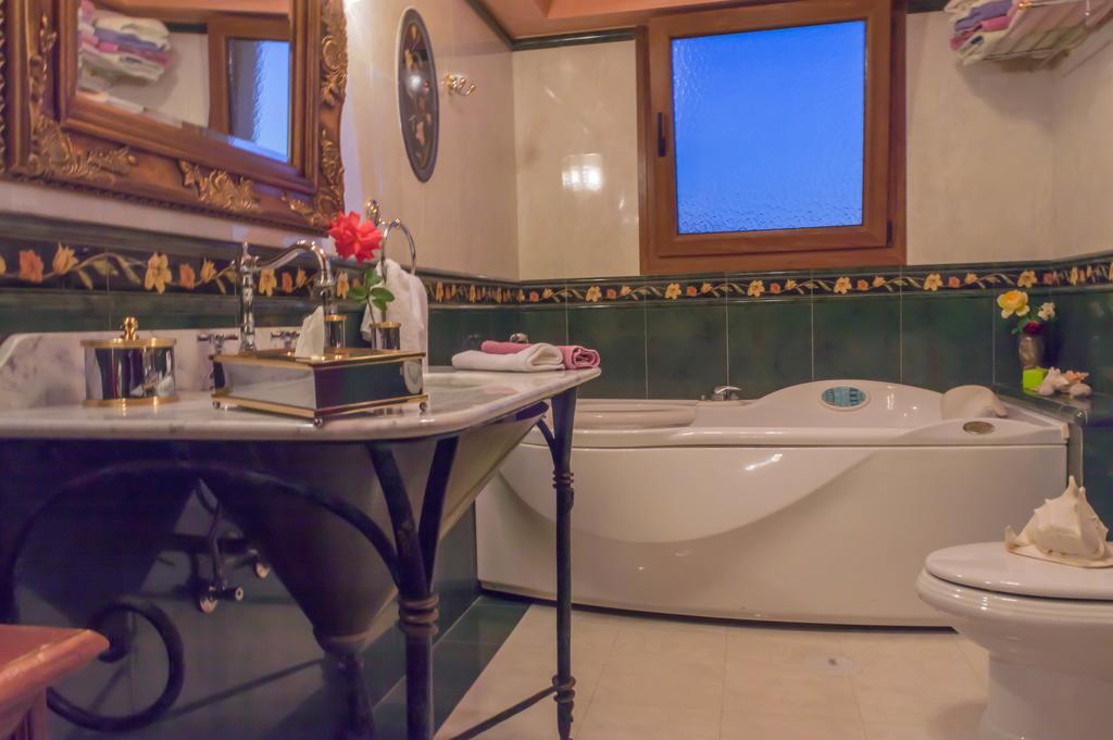 Luxury Villa קרטרוס מראה חיצוני תמונה